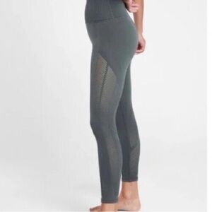 Athleta Gray Leggings High-Rise Stretchy Fit